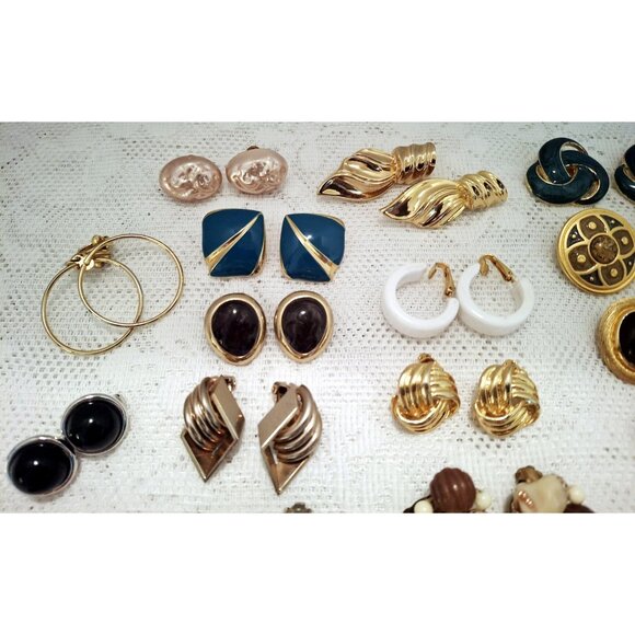 A LOT OF 34 PAIR VINTAGE EARRINGS SIGNED CHRIS DOIR  MONET ++ - Picture 5 of 16